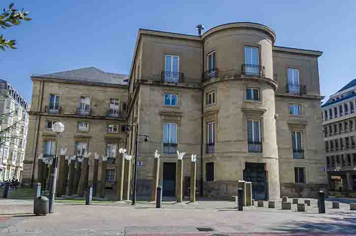 Álava - Vitoria-Gasteiz 32 - plaza de La Provincia.jpg